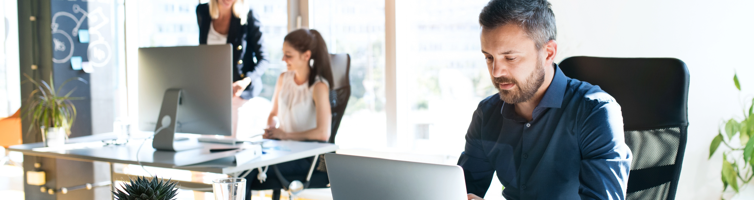 20251213 slider anwednungen unternehmen 02 Kopfslider Anwendungen Unternehmen